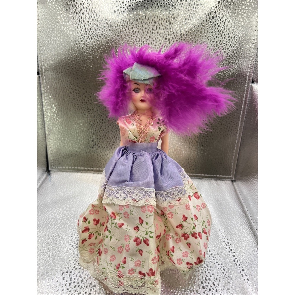 ARCO Dolls of the World Colonial Vintage 1970s Collectible‎ Souvenir Figure